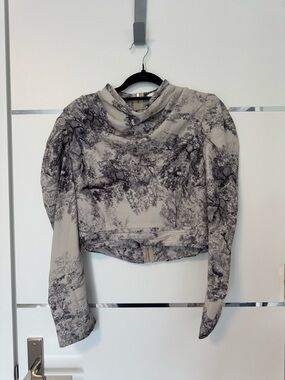 Gray Scenic Print Long-Sleeve Crop set